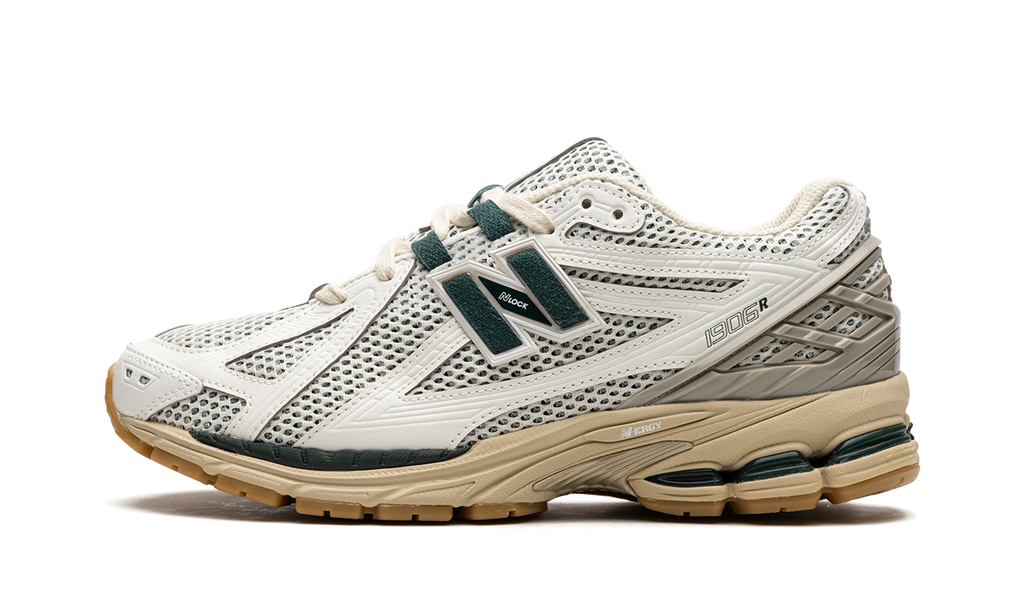 New Balance 1906R "Kith- Black"