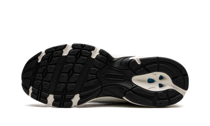 New Balance 530 White Gold Black