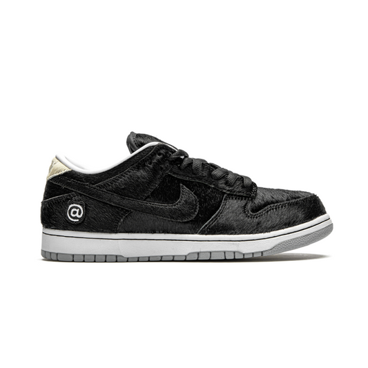 SB Dunk Low "Medicom Toy - BE@RBRICK"