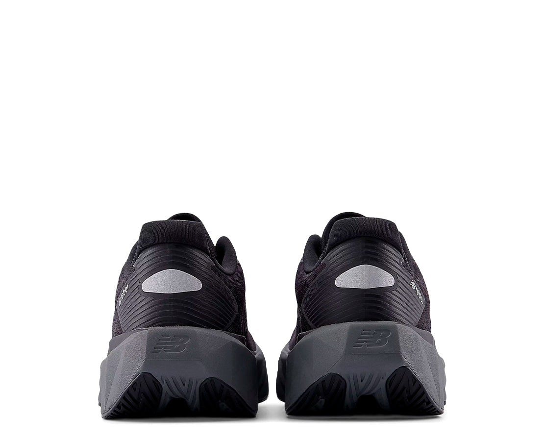 New Balance FuelCell Rebel V5