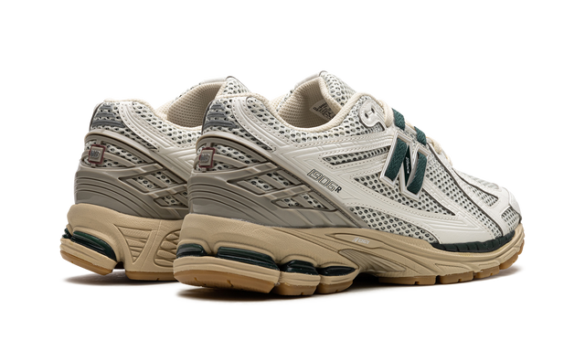 New Balance 1906R "Kith- Black"