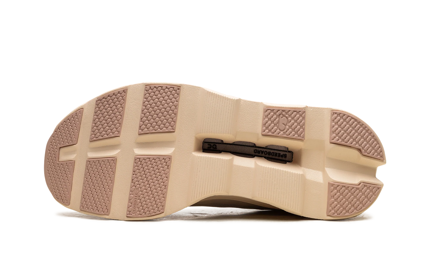 On Running Cloudmonster WMNS "Moon/Fawn"