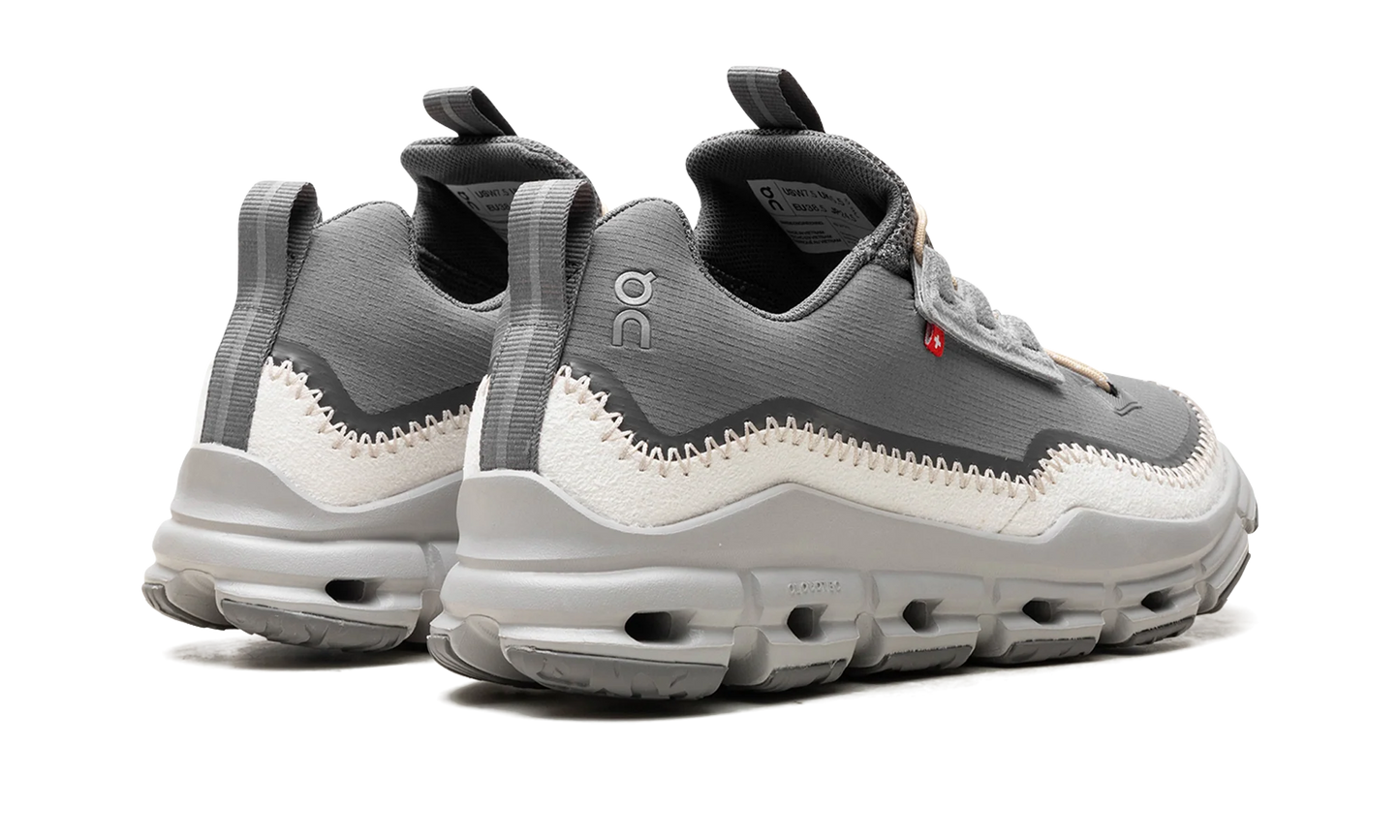 On Running Cloudaway WMNS "Asphalt"