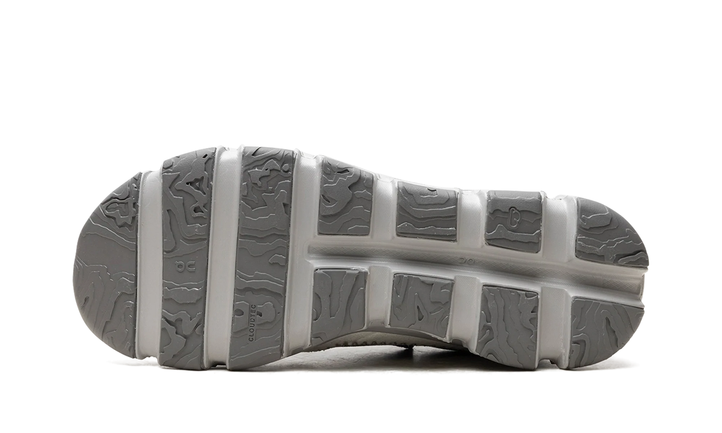 On Running Cloudaway WMNS "Asphalt"