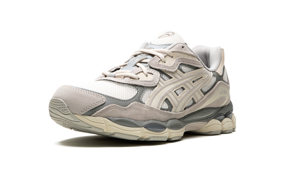 Asics Gel Nyc cream/oyster Grey LAST PAIR READY FOR DELIVERY