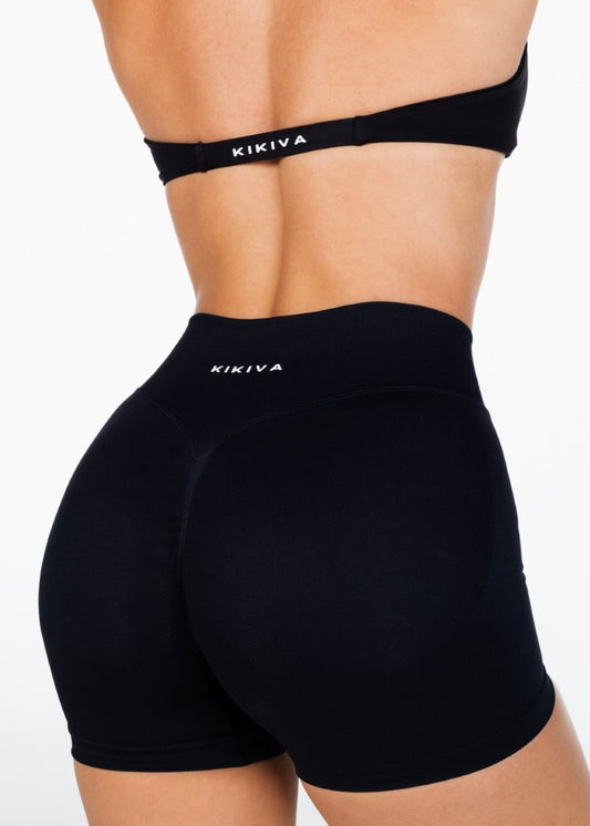 LOW Dynamic Seamless Short - Black