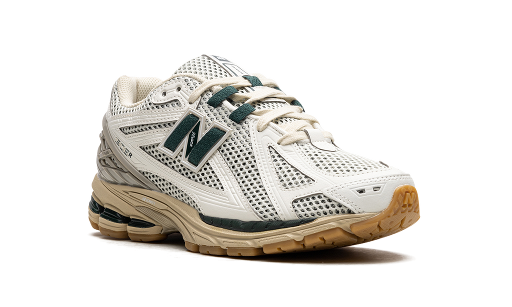 New Balance 1906R "Kith- Black"