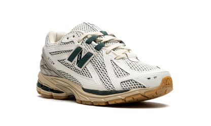 New Balance 1906R "Kith- Black"