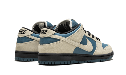 Nike Dunk SB Low Light Cream Thunderstorm