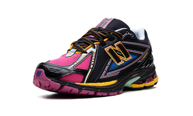 New Balance 1906R "Black/Pink"