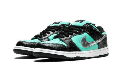 Nike Dunk Low Diamond Supply Co.